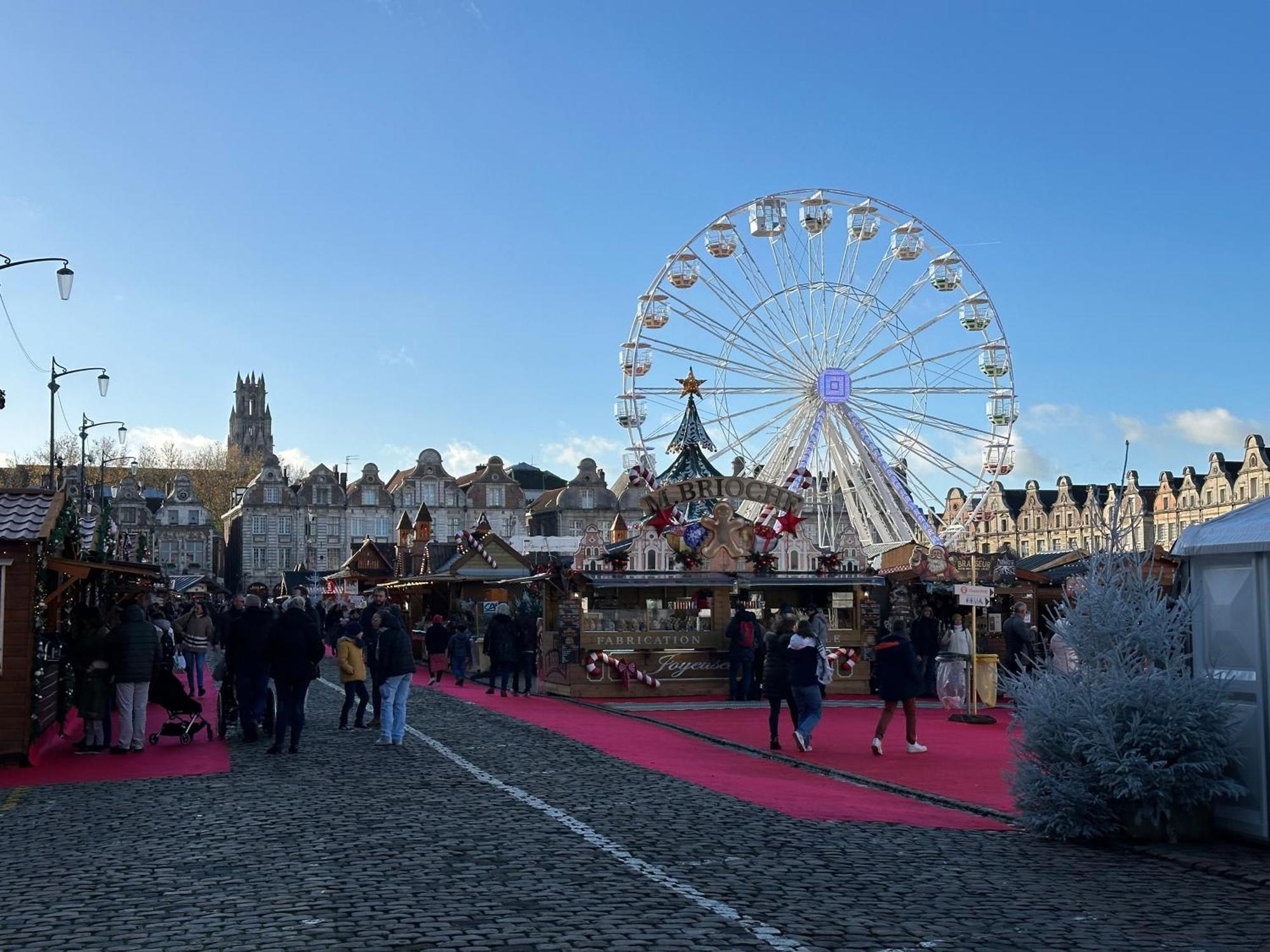 Les Coquelicots Grand Place Arras Exterior foto